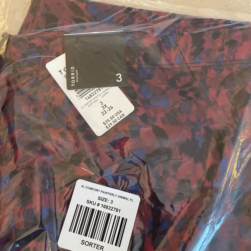 Torrid Painterly Animal Print Leggings - Various Sizes - Picture 10 of 12